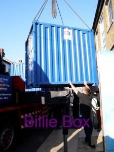 Offloading 8ft sea container