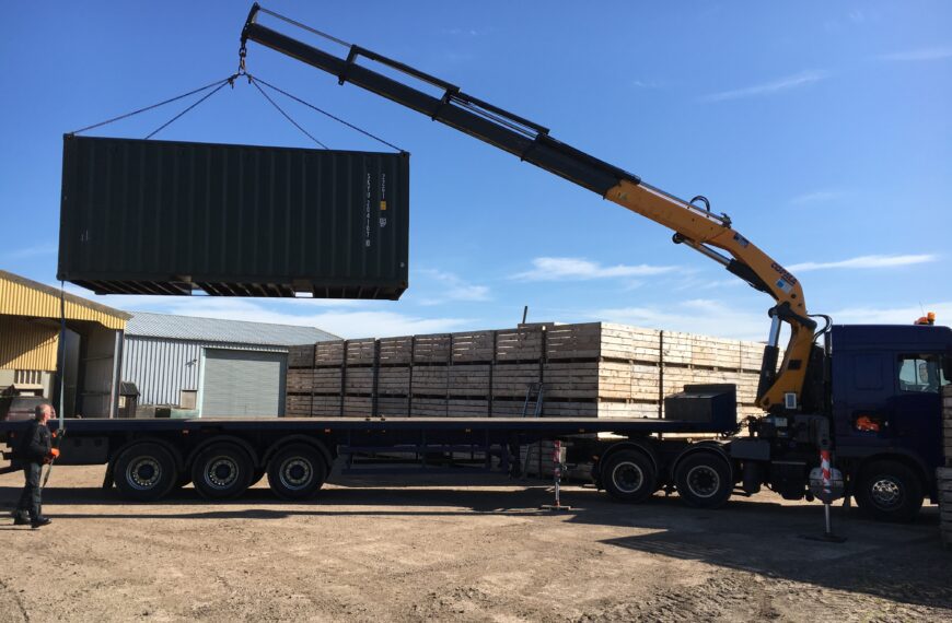 Container being delivered by HIAB lorry